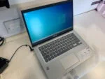 ASUS VivoBook 14
